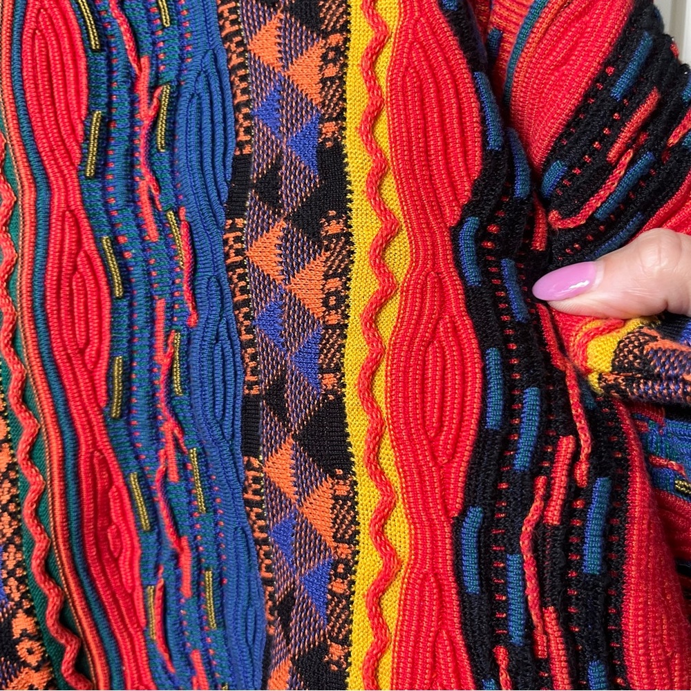 Vintage Tundra Canada Coogi Style Sweater multi-colored 3D knit pattern - Large - Picture 5 of 8